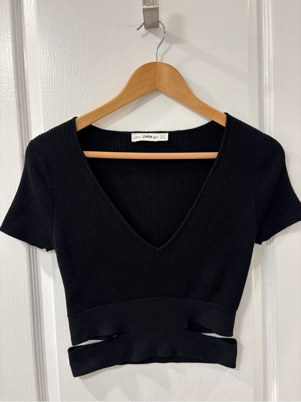Zara Knit Black Ribbed Plunge V-Neck Cutout Cropped Sweater Short Sleeve